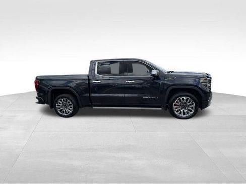 Used 2023 GMC Sierra 1500 Denali Ultimate AWD/4WD image 4