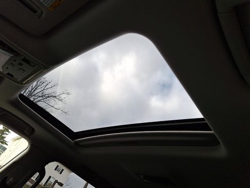 Certified 2020 Lexus LX 570 4WD w/ 3rd Row & Luxury Pkg image 14