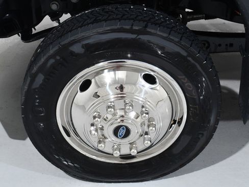 New 2026 Ford F550 4x4 Crew Cab w/ XLT Value Package image 23