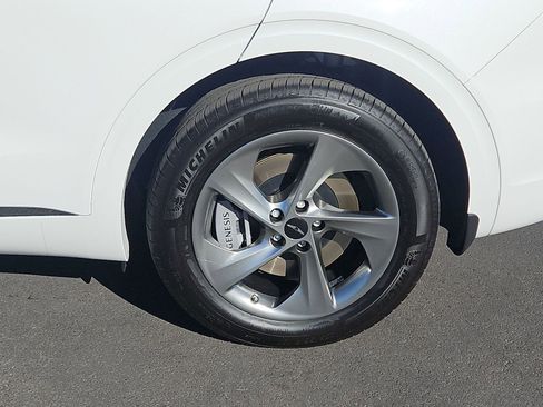 Certified 2026 Genesis GV70 2.5T Select image 12