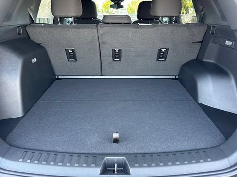 New 2027 Chevrolet Equinox LT FWD image 23