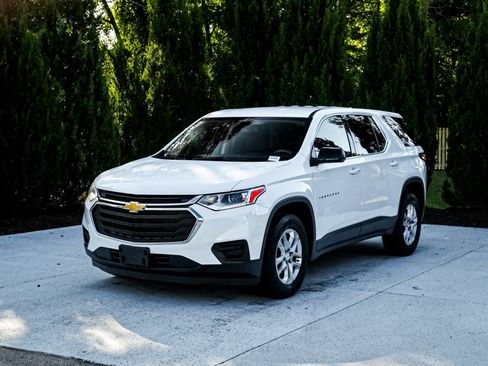 Used 2020 Chevrolet Traverse LS FWD image 5