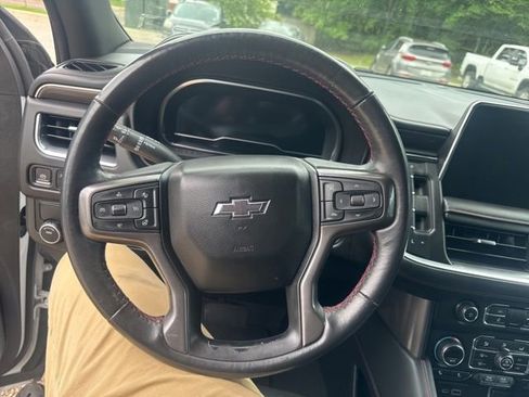 Used 2022 Chevrolet Tahoe RST w/ Sport Performance Package RWD image 18