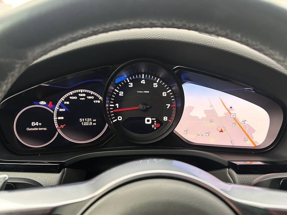 Used 2019 Porsche Cayenne AWD/4WD image 7