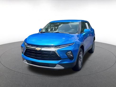 Used 2025 Chevrolet Blazer LT FWD image 7