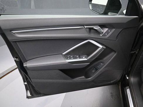 Certified 2025 Audi Q3 2.0T Premium w/ Convenience Package AWD/4WD image 11