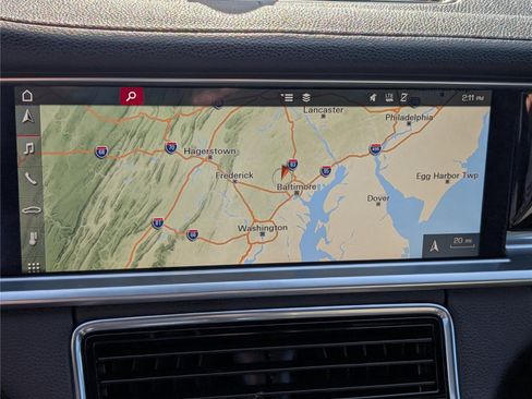 Used 2018 Porsche Panamera 4S image 31