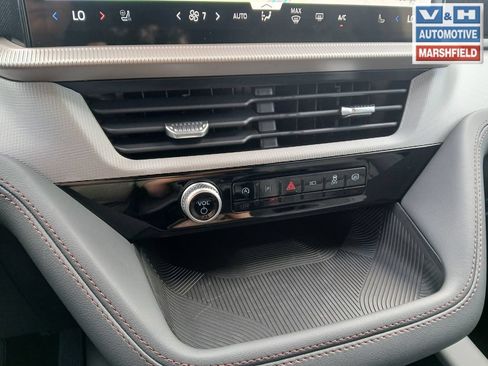 New 2026 Ford Explorer Active w/ Active Comfort Package AWD/4WD image 22