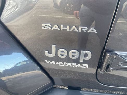 Used 2020 Jeep Wrangler Unlimited Sahara image 6
