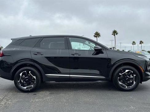 New 2026 Kia Sportage S image 3