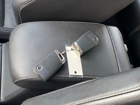 Used 2017 Volkswagen Golf R DCC & Navigation 4Motion image 28