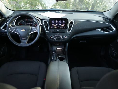 Used 2024 Chevrolet Malibu LT FWD image 18