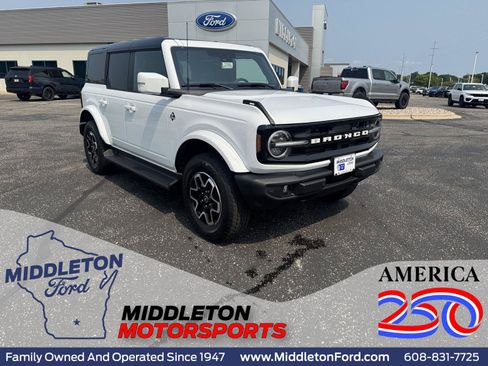 New 2025 Ford Bronco Outer Banks AWD/4WD image 1