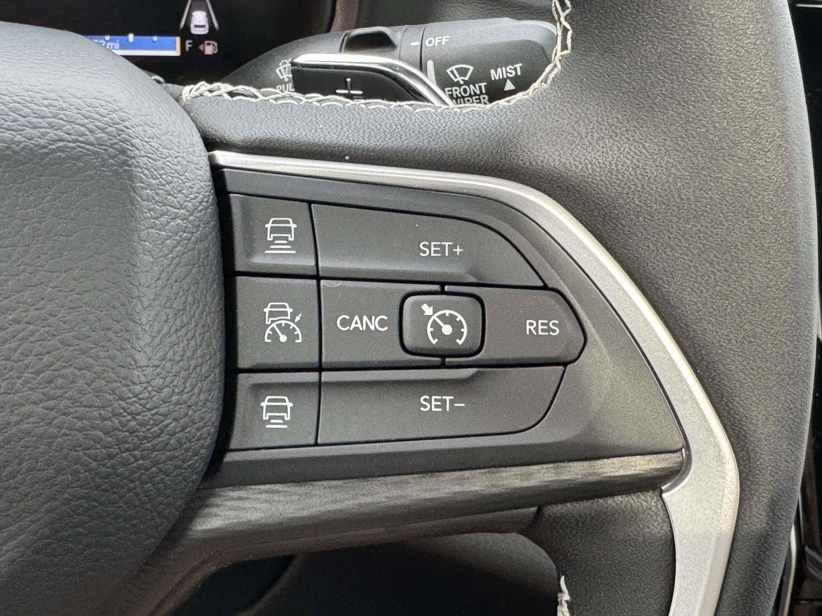Used 2024 Jeep Grand Cherokee Laredo X w/ Luxury Tech Group I AWD/4WD image 30