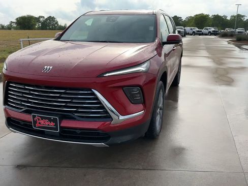 New 2026 Buick Enclave Preferred image 3