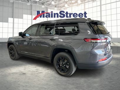 Used 2024 Jeep Grand Cherokee L Laredo