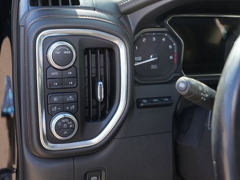 Used 2020 GMC Sierra 1500 AT4 w/ AT4 Premium Package AWD/4WD image 17