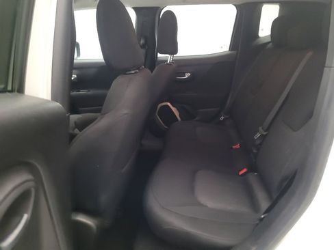 Used 2016 Jeep Renegade Latitude AWD/4WD image 18