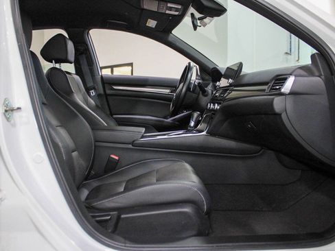 Used 2020 Honda Accord Sport image 40