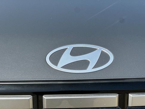 Used 2025 Hyundai Santa Fe SEL AWD/4WD image 39
