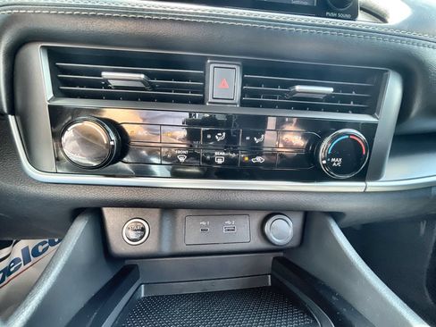 Used 2023 Nissan Rogue S FWD image 17