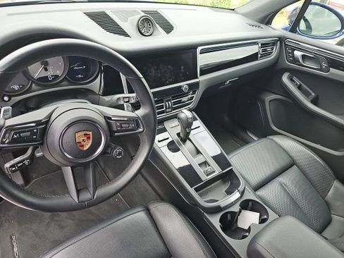 Used 2024 Porsche Macan S image 8
