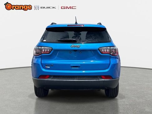 Used 2025 Jeep Compass Latitude w/ Altitude Special Edition AWD/4WD image 4