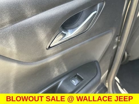 Used 2020 Chevrolet Blazer LT FWD image 15