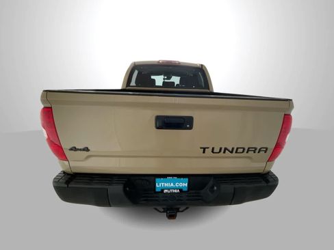 Used 2019 Toyota Tundra SR5 w/ SR5 Upgrade Package AWD/4WD image 7