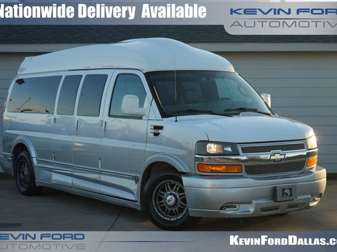 Used 2016 Chevrolet Express 2500 Extended image 1