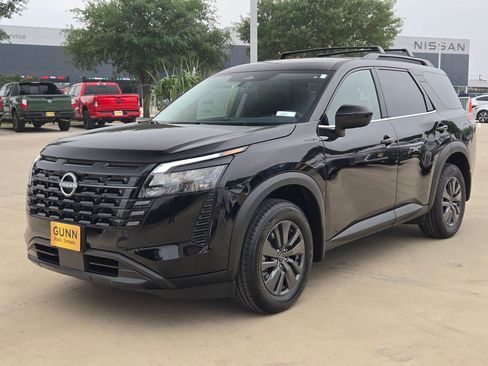 New 2026 Nissan Pathfinder SV FWD image 7