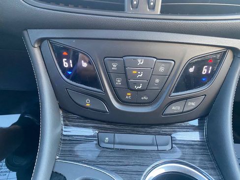Used 2017 Buick Envision Essence AWD/4WD image 25
