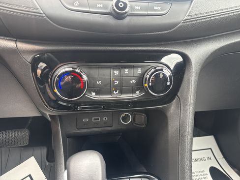 Used 2023 Buick Encore GX Preferred w/ Cold Weather Comfort Package AWD/4WD image 25
