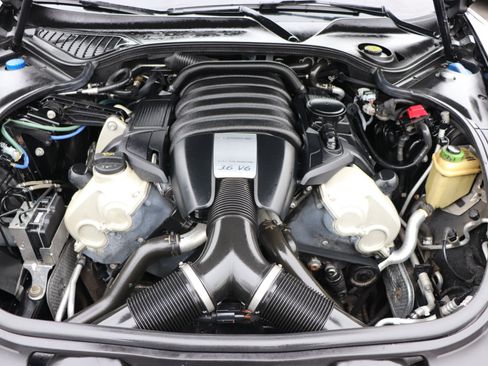 Used 2016 Porsche Panamera 4 image 46