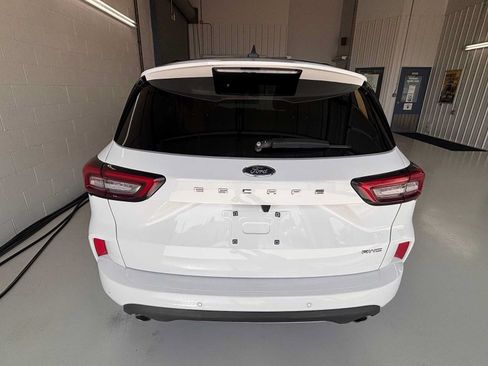 Used 2023 Ford Escape ST-Line w/ Tech Pack #1 AWD/4WD image 7