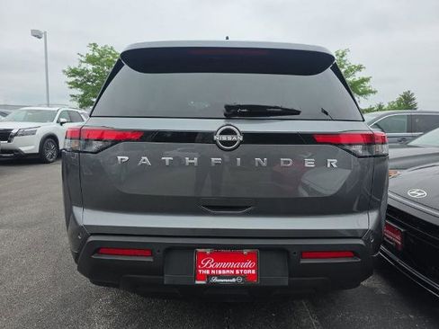 Certified 2025 Nissan Pathfinder SV FWD image 5