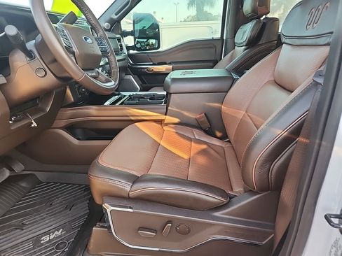 Used 2023 Ford F250 King Ranch image 8