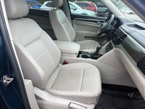 Used 2023 Volkswagen Atlas SE w/ Panoramic Sunroof Package FWD image 23