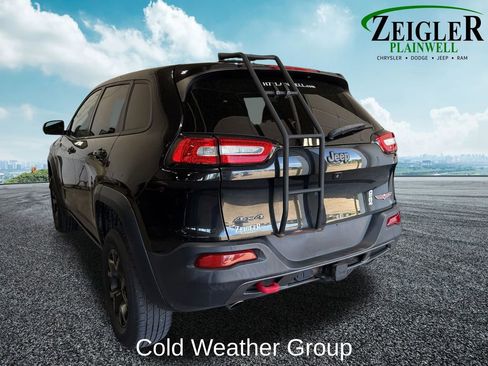 Used 2016 Jeep Cherokee Trailhawk w/ Comfort/Convenience Group AWD/4WD image 4