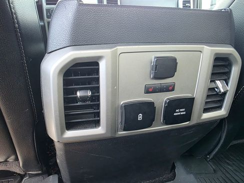 Used 2018 Ford F150 Lariat w/ Equipment Group 502A Luxury AWD/4WD image 16