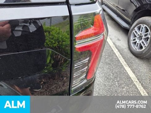 Used 2025 Chevrolet Tahoe LT AWD/4WD image 16