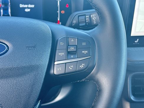 New 2025 Ford Maverick Lariat w/ Black Appearance Package image 17