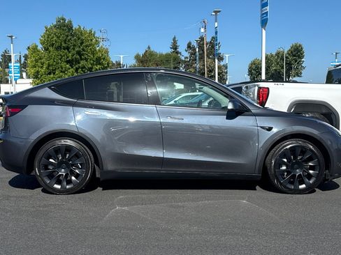Used 2020 Tesla Model Y Long Range AWD/4WD image 7