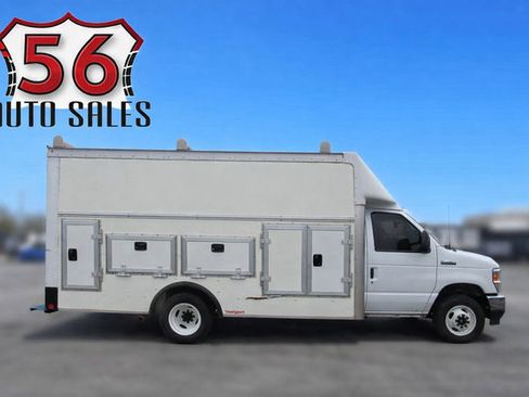 Used 2023 Ford E-450 and Econoline 450 Super Duty w/ Power Windows & Locks Group image 1