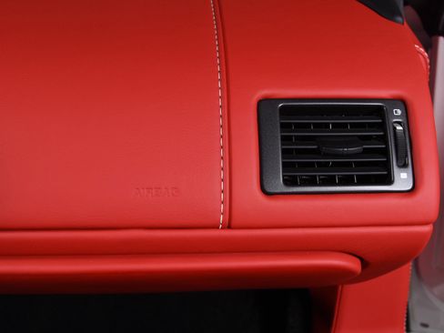 Used 2013 Aston Martin V8 Vantage Coupe image 32