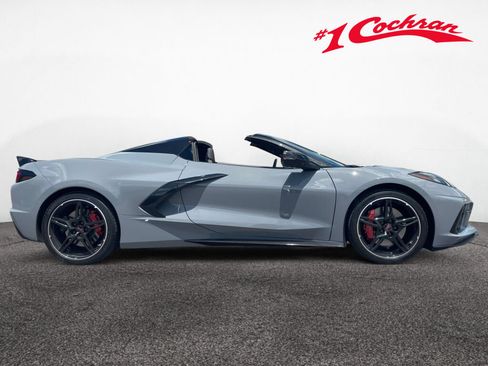Used 2024 Chevrolet Corvette Stingray Premium Conv w/ Z51 Performance Package RWD image 27