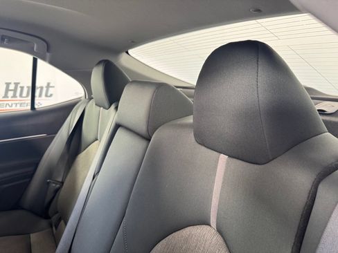 Used 2022 Toyota Camry LE FWD image 10