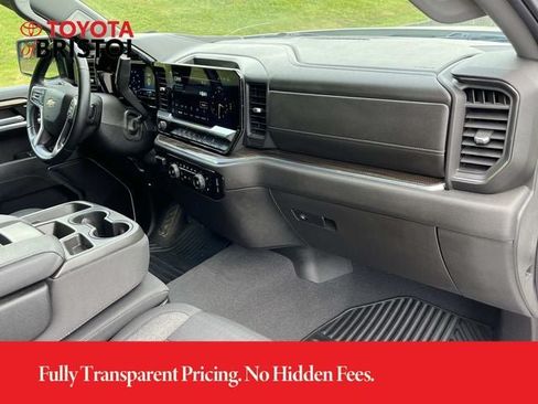 Used 2023 Chevrolet Silverado 1500 LT w/ Z71 Off-Road Package AWD/4WD image 23