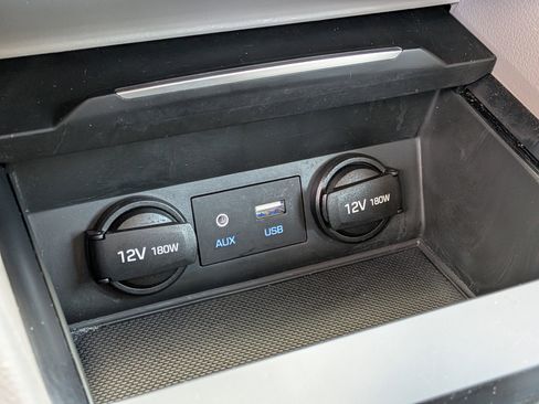 Used 2018 Hyundai Elantra SEL FWD image 28