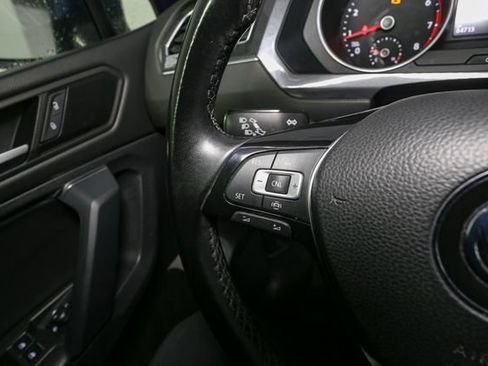 Used 2019 Volkswagen Tiguan SE w/ Panoramic Sunroof Package AWD/4WD image 28